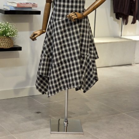 체크 언발 헴라인 원피스