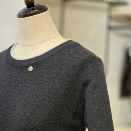 네크배색 기본 라운드 니트