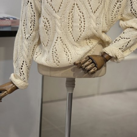 스카시 브이넥 니트