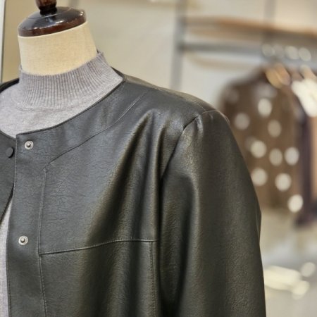 칼라 리스다크 레더 자켓