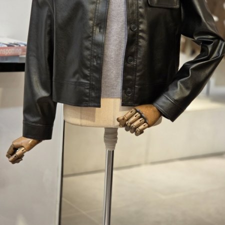 원 사이드 포켓 레더 자켓