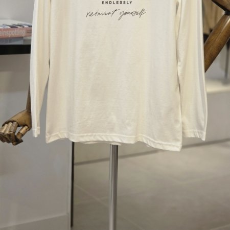 앤드리스 긴팔 티셔츠