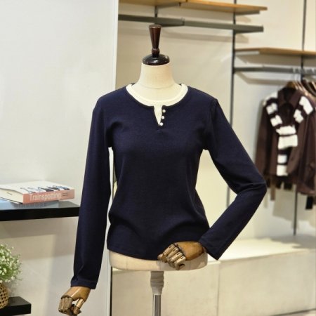 레이어드 버튼 장식 티셔츠