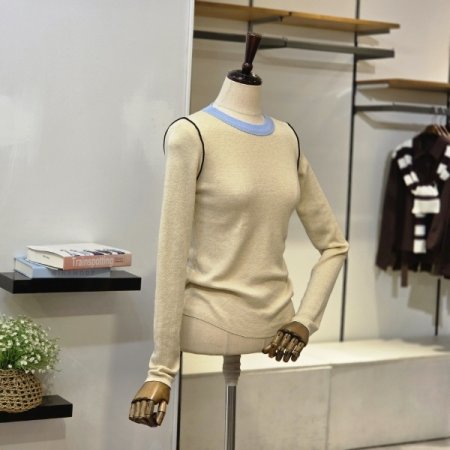 라인 배색 라운드 니트
