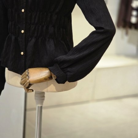 셔링 브이넥 블라우스