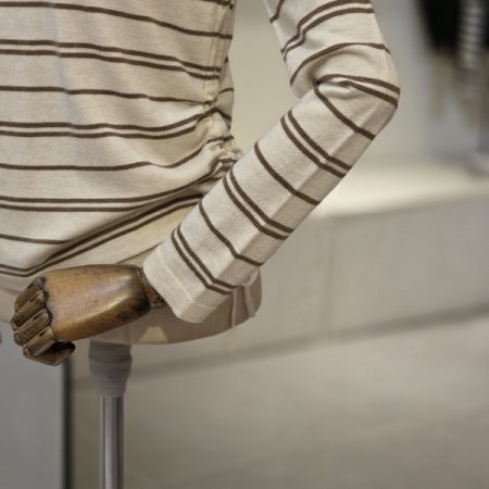 더블 단가라 셔링 니트