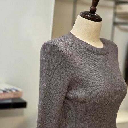 스위치 라운드 니트