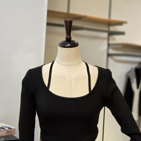 홀터넥 U 골지 니트