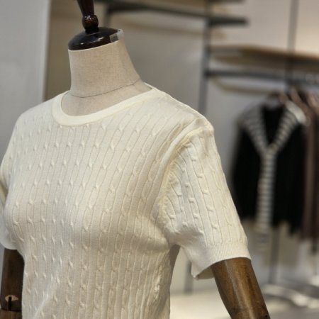 케이블 라운드 반팔 니트