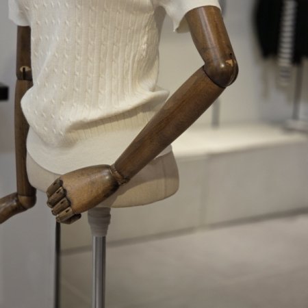 케이블 라운드 반팔 니트