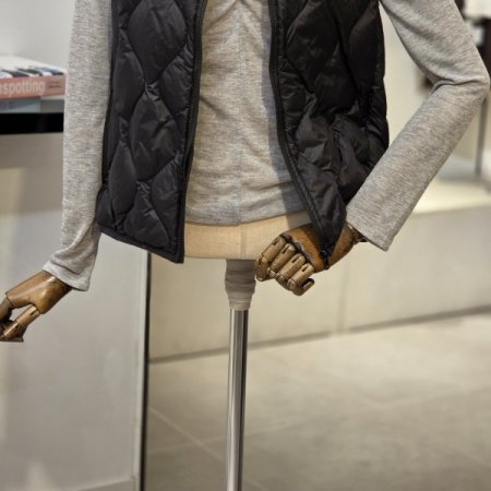 라운드 퀄팅 다운 베스트