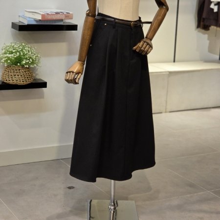 벨트 뒷밴딩 플레어 스커트