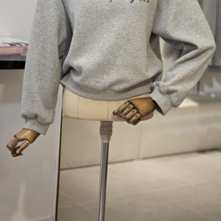 배색 카라 맨투맨