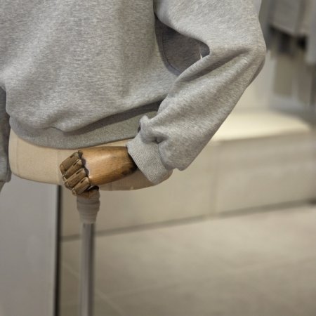 배색 카라 맨투맨