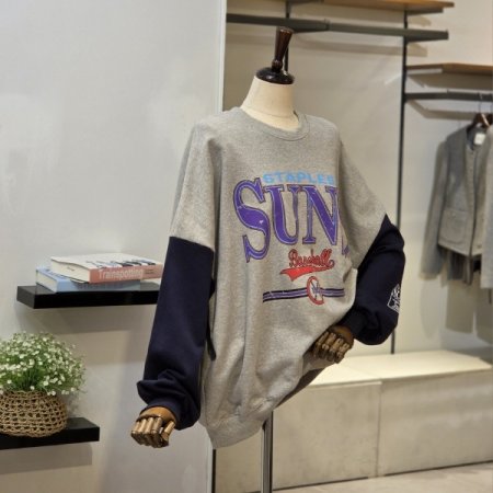 베이스 배색 오버핏 맨투맨