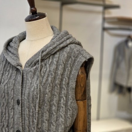 꽈배기 후디 조끼