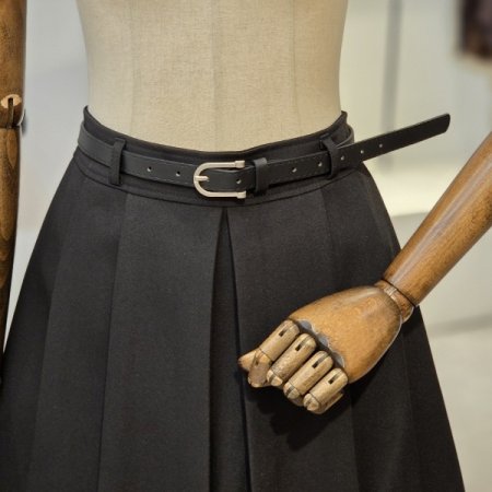 벨트 플리츠 스커트