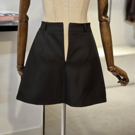 벨트 플리츠 스커트