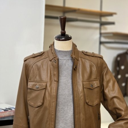 체스트 포켓 레더 자켓