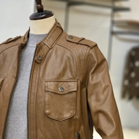 체스트 포켓 레더 자켓
