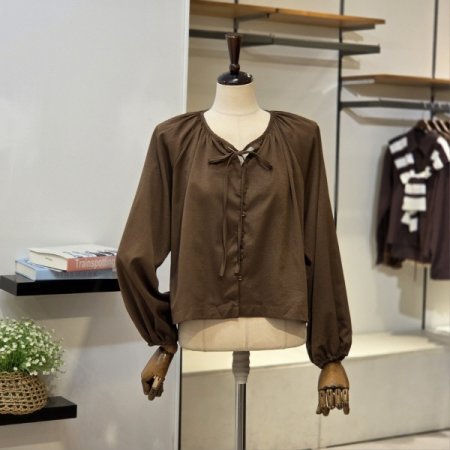 스위치 콩 블라우스