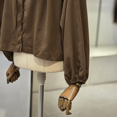 스위치 콩 블라우스