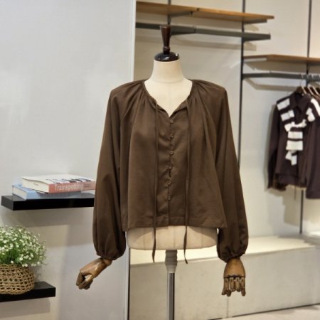 스위치 콩 블라우스