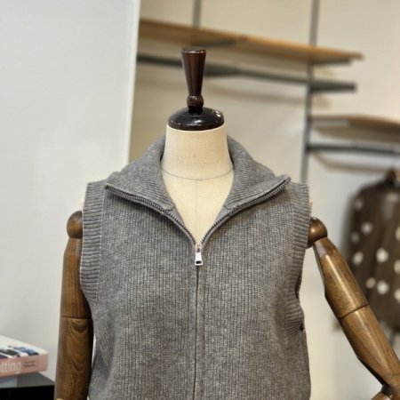 반집업 니트 조끼