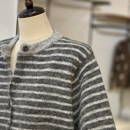 스트라이프 무디 가디건