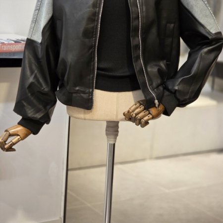 레더배색 데님 점퍼