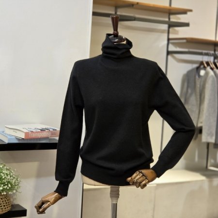 폴라 홀가먼트 니트