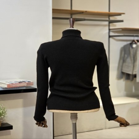 골지 폴라 홀가먼트 니트