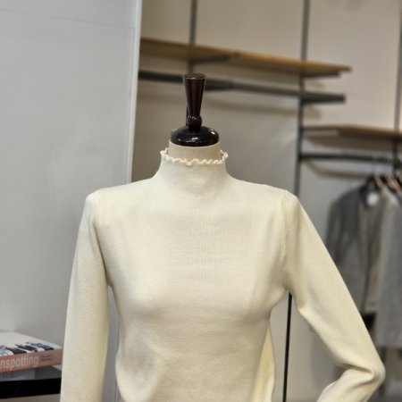 프릴 골지 반폴라 니트