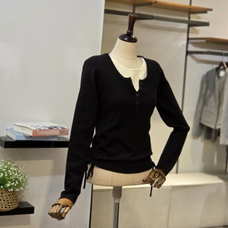 스트링 배색 라운드 니트