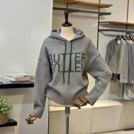버터 레터링 후드 니트