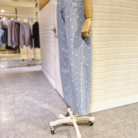 플라워워싱배기데님팬츠