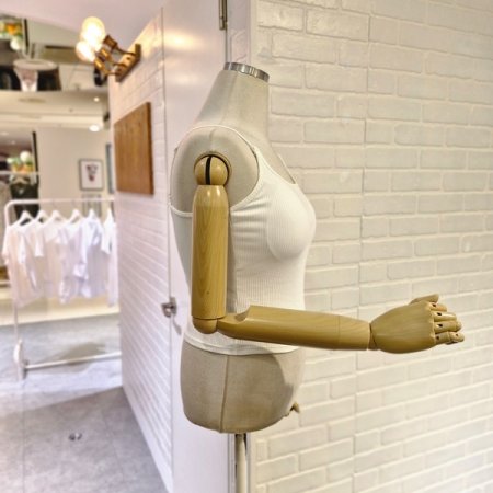 르이너탑티셔츠