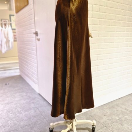 르르샤틴스커트