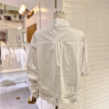 르레이스배색블라우스