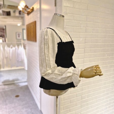 르루룰주름블라우스