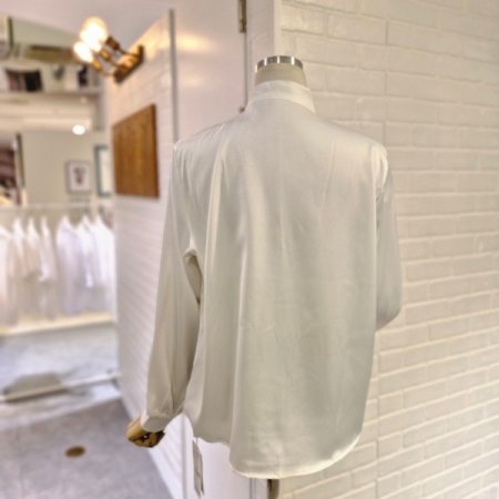 르일타이블라우스