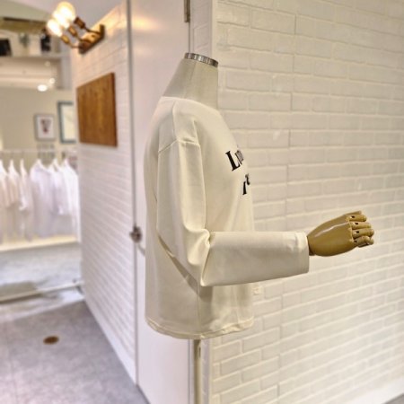 르레터링노티셔츠