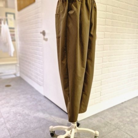 르단추배기팬츠