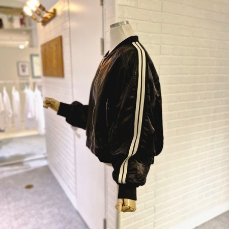 르카메오레더자켓