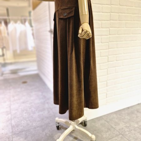 르로단추스커트