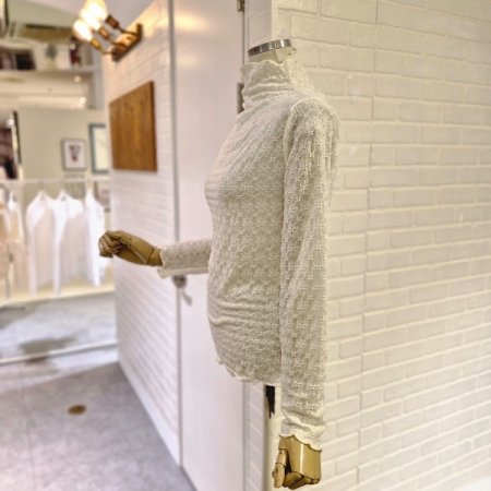 르클로버블라우스