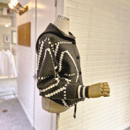 르모후드가디건