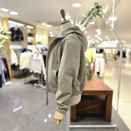 바스락 후드점퍼