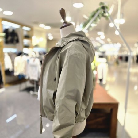 바스락 후드점퍼