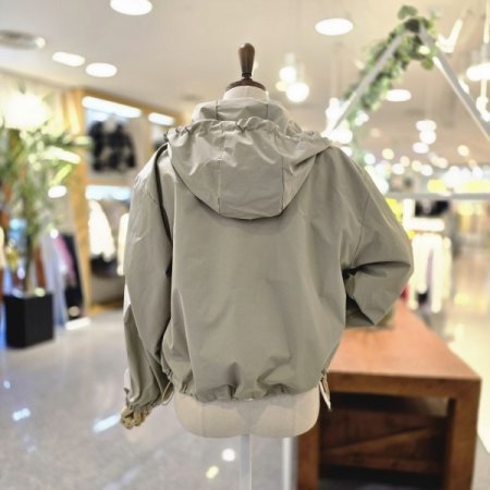 바스락 후드점퍼